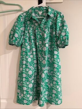 crown & ivy Green Floral Puff-Sleeve Mini Dress